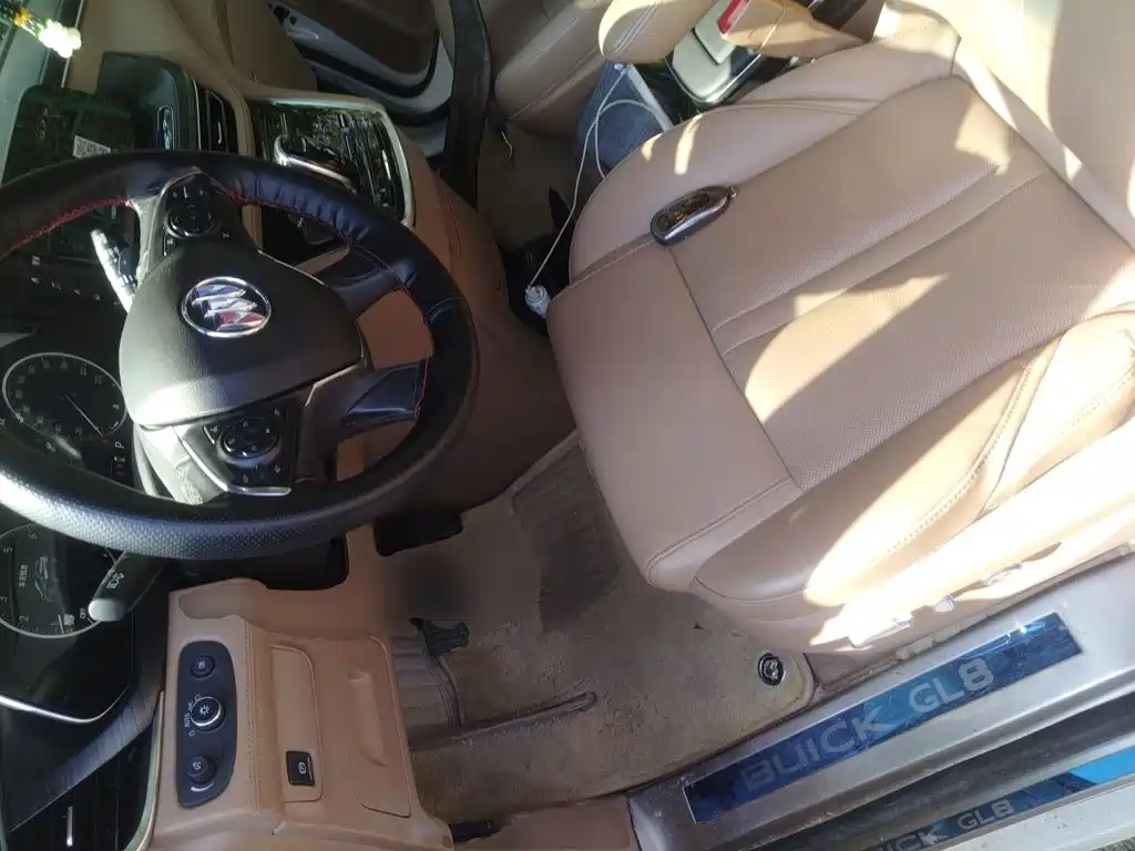 Фото 16 - Buick GL8