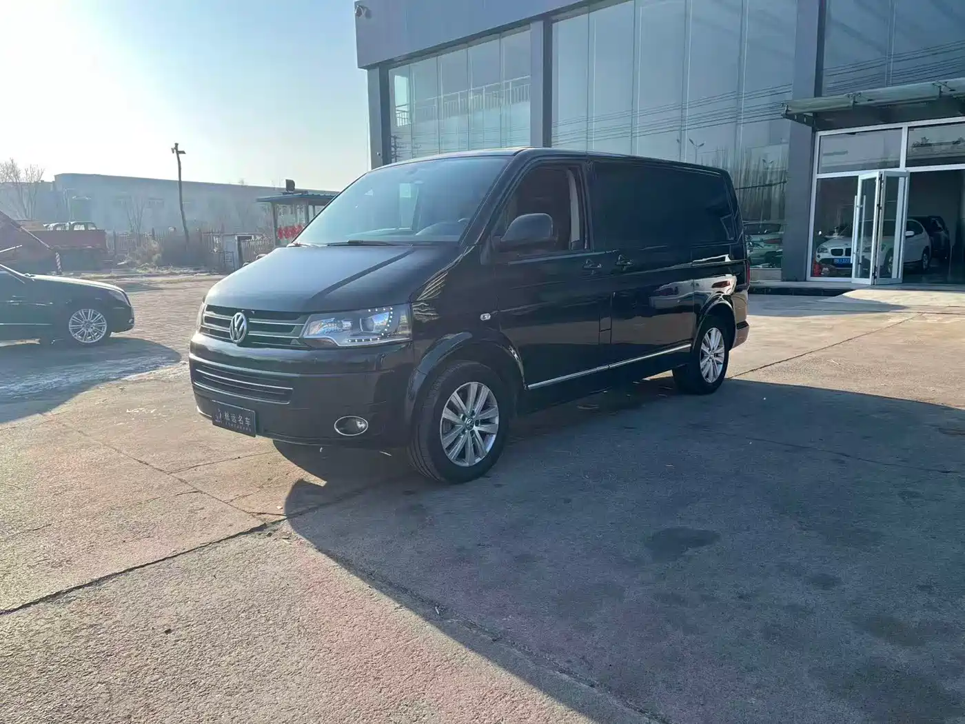 Volkswagen Multivan 2012 2.0TSI 2WD Luxury Edition