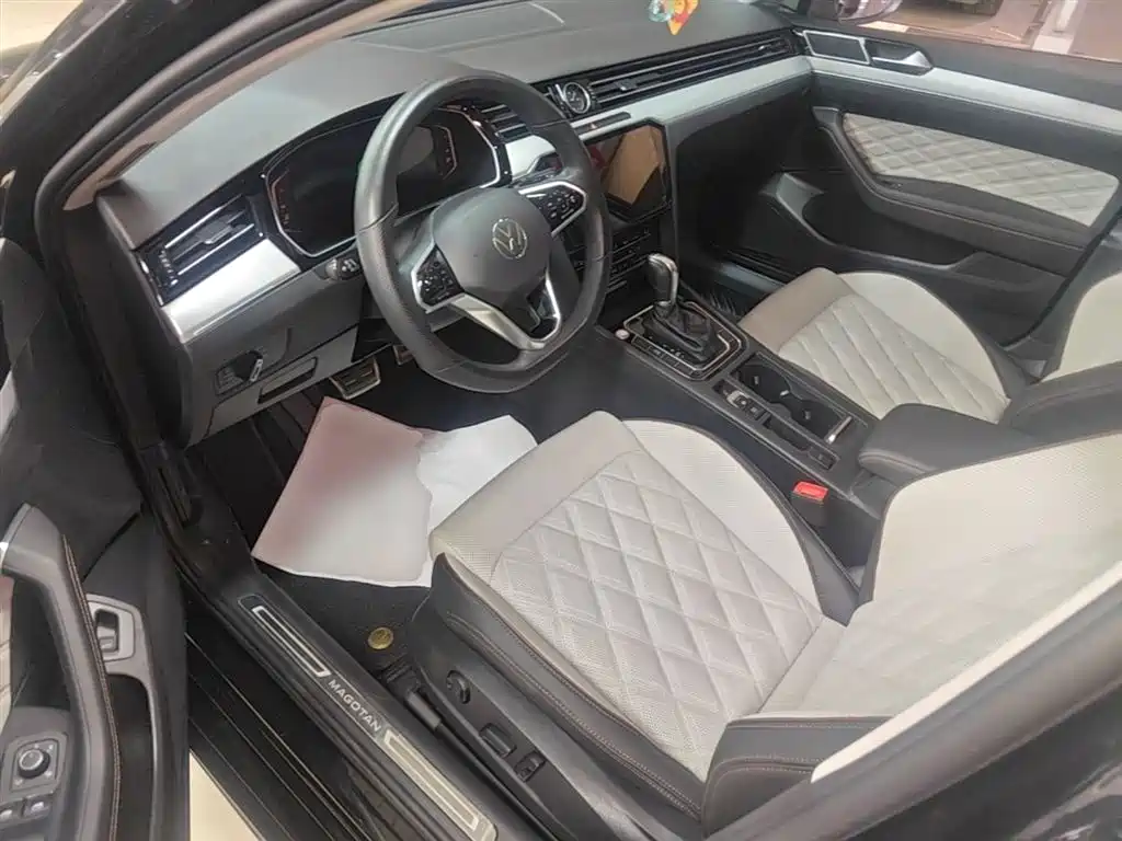 Volkswagen Magotan 2023 Model 2 Million Commemorative Edition 330TSI DSG Luxury фото 15