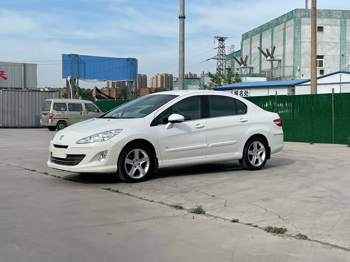 Peugeot 408 2013 2.0L Automatic Comfort Edition