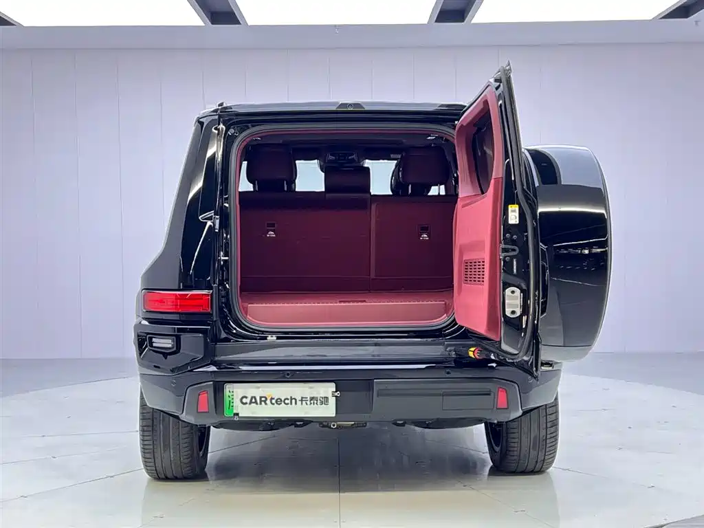 TANK TANK 700 NEW ENERGY