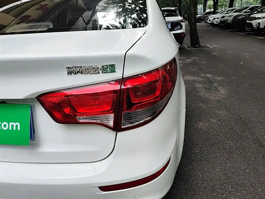 Kia K2 2015 Sedan 1.4L MT GLS фото 8