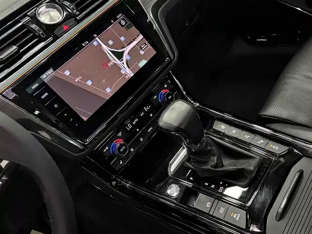Volkswagen Phideon 2019 380TSI 2WD Luxury Flagship Edition China V — фото 4