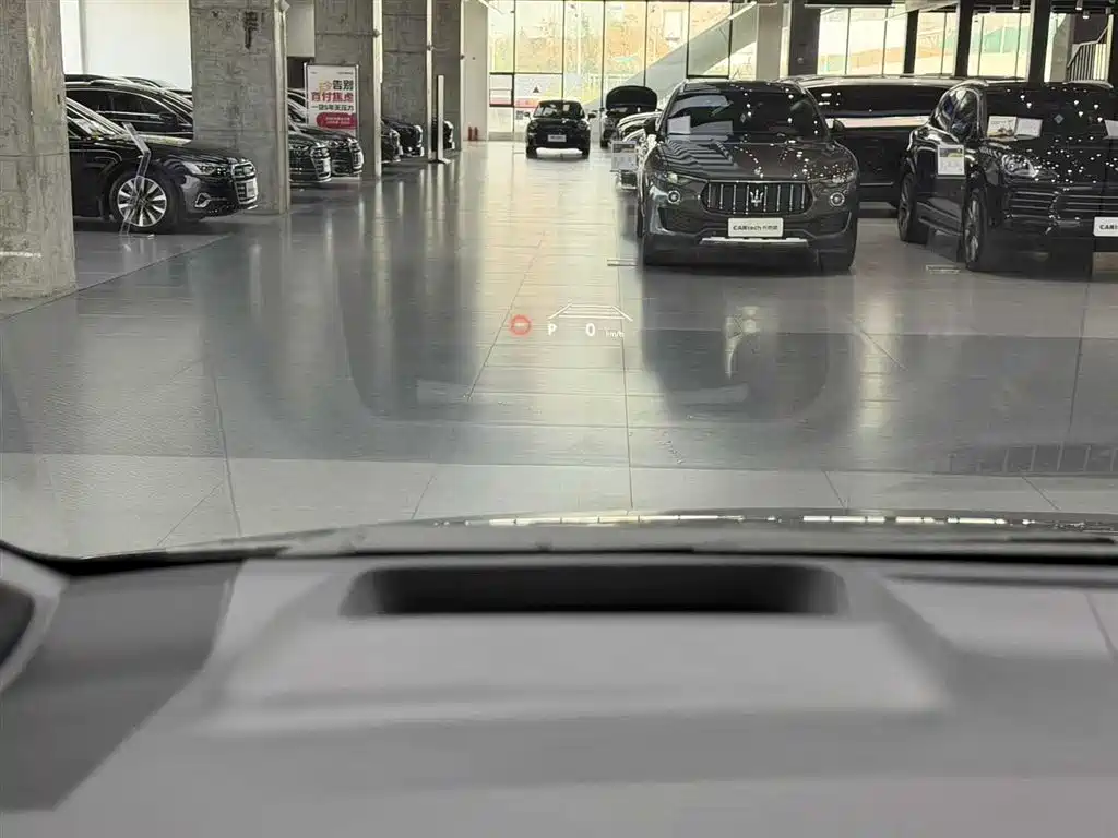 Toyota Alphard 2024 Hybrid 2.5L Ultimate Enjoyment Edition фото 32