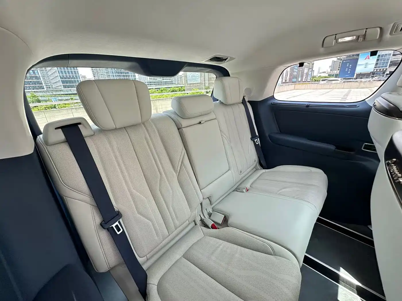 Buick Century 2025 2025 2.0T 7-Seater World Edition