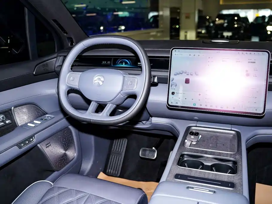 NIO ES8 2026 2025 Model 6-Seat Executive Luxury Edition