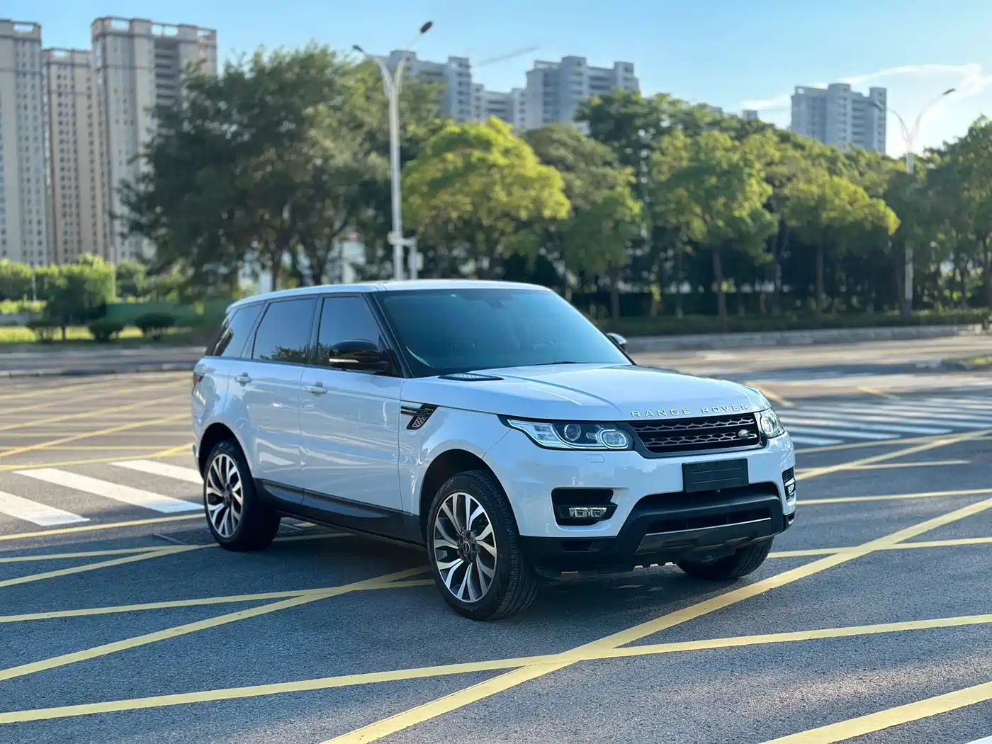 Land Rover Range Rover Sport 2016 Model 3.0 SC V6 HSE фото 6