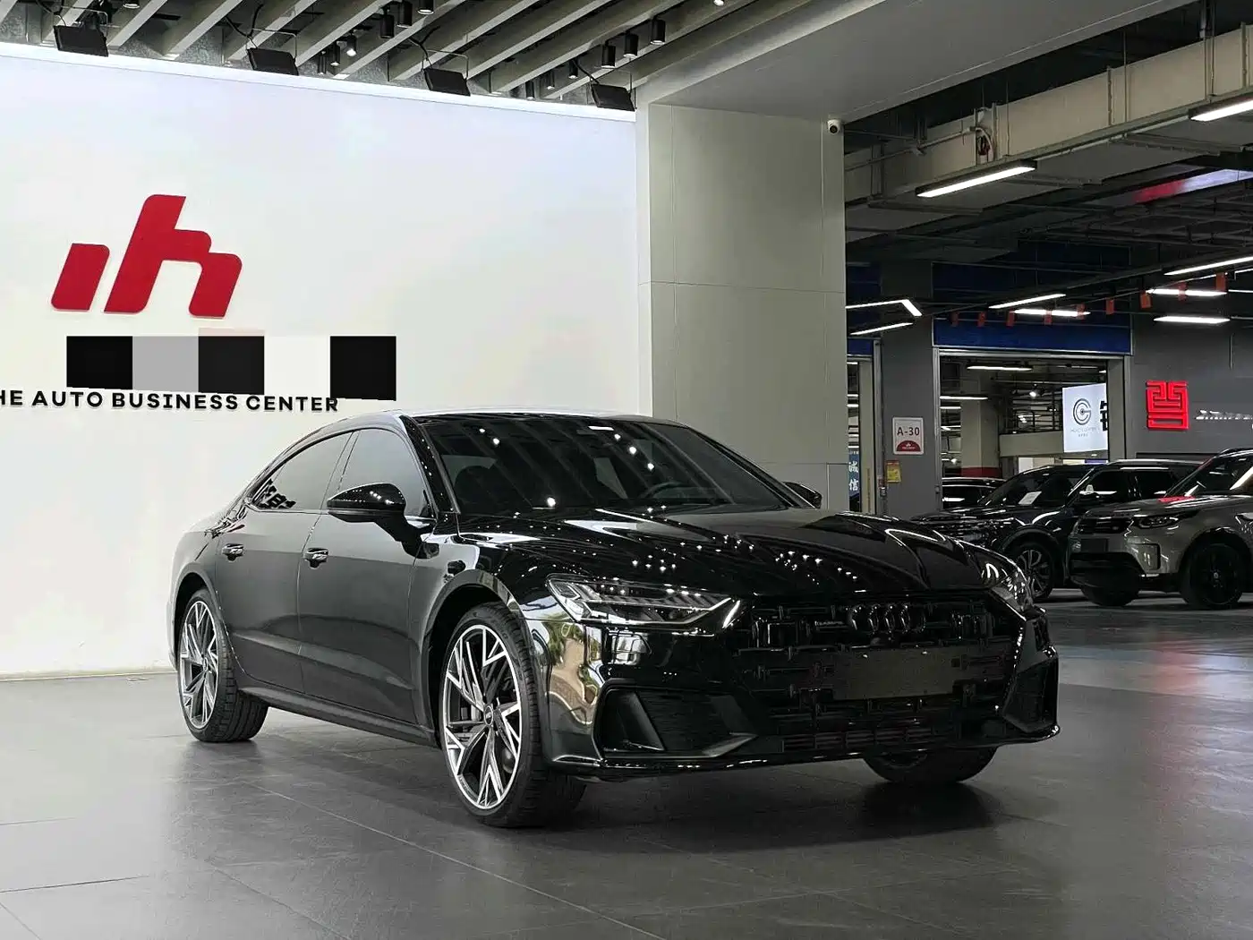 Audi A7L 2023 55 TFSI quattro S-line Black Warrior Edition фото 3