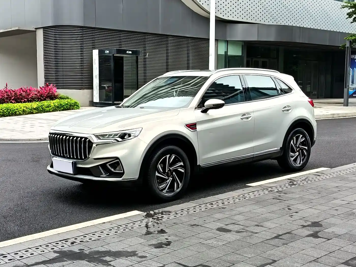 Hongqi HS5 2022 2.0T Smart Connect Premium Edition