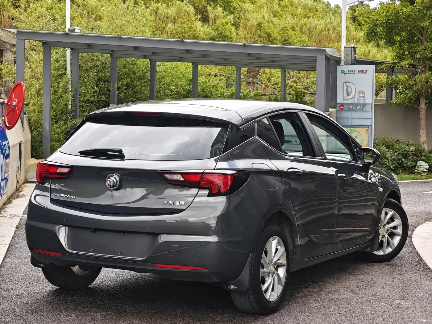 Buick Verano 2016 Hatchback 15S Automatic Leading фото 4