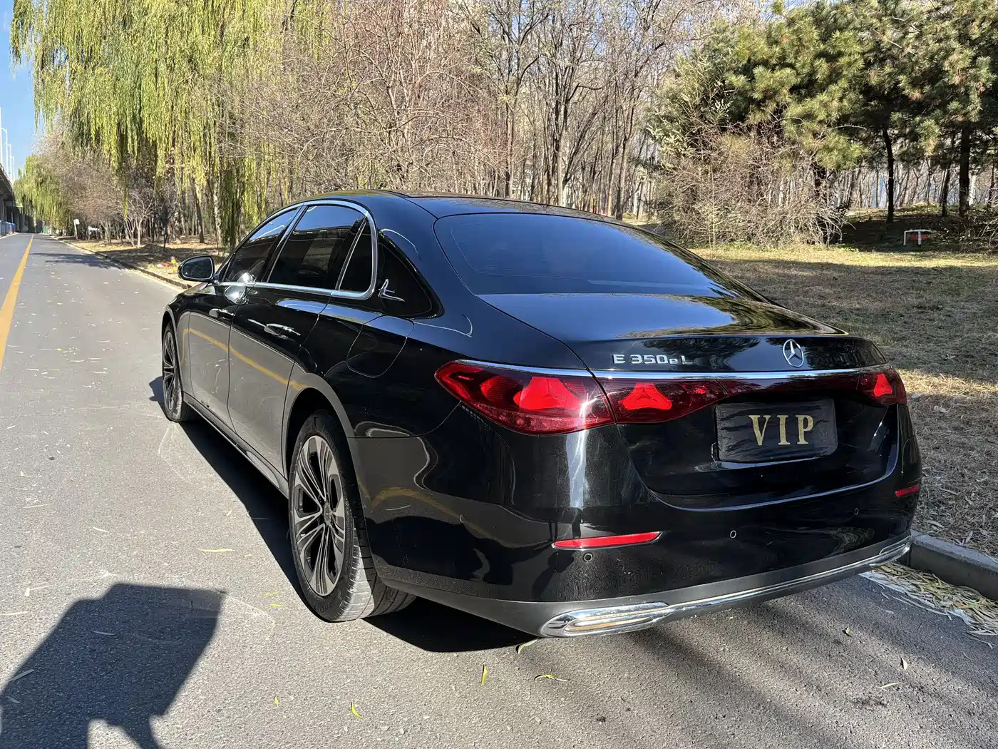 Mercedes-Benz E-Class New Energy 2024 E 350 e L Plug-in Hybrid Sedan фото 5
