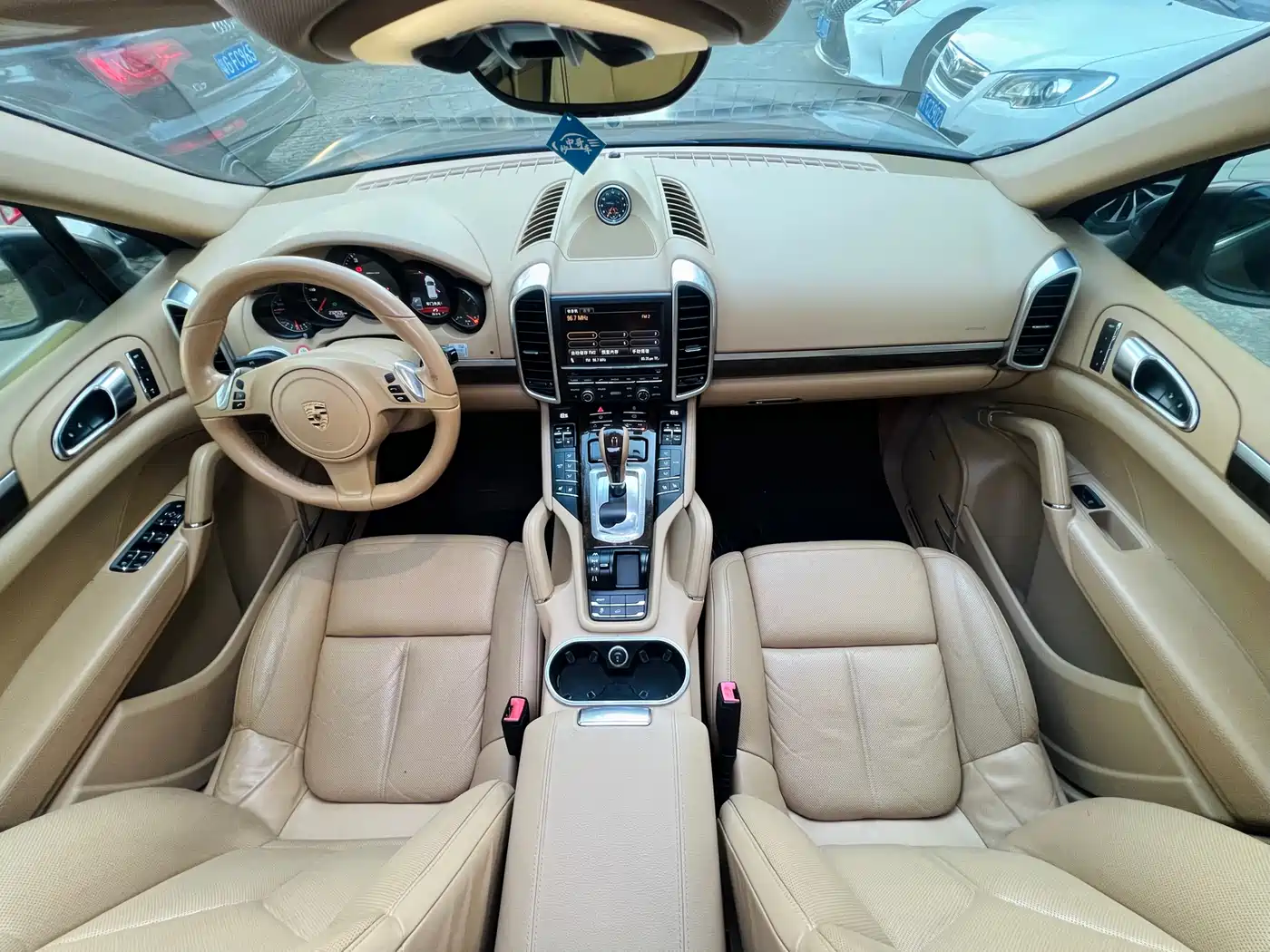 Porsche Cayenne фото 17