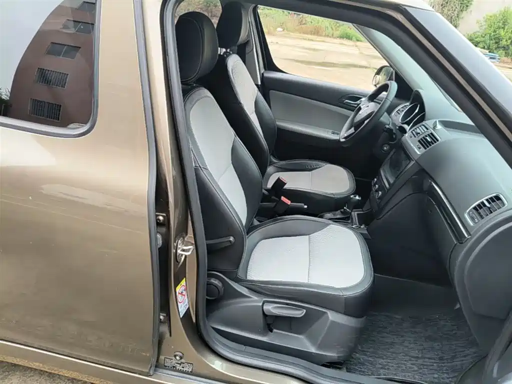 Škoda Yeti 2017 TSI280 DSG Advance фото 25