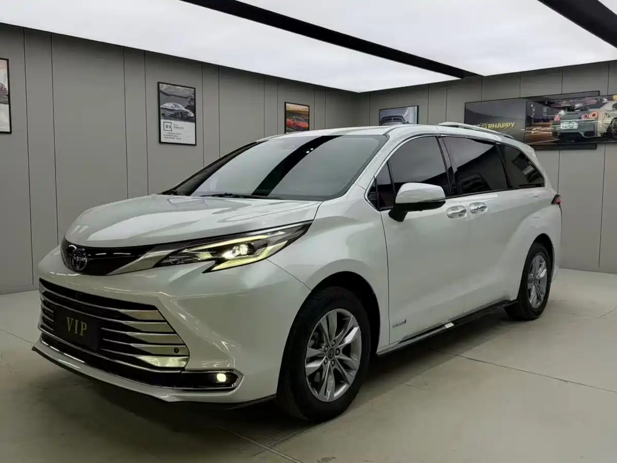 Toyota Sienna 2021 2.5L Hybrid Ultimate Edition