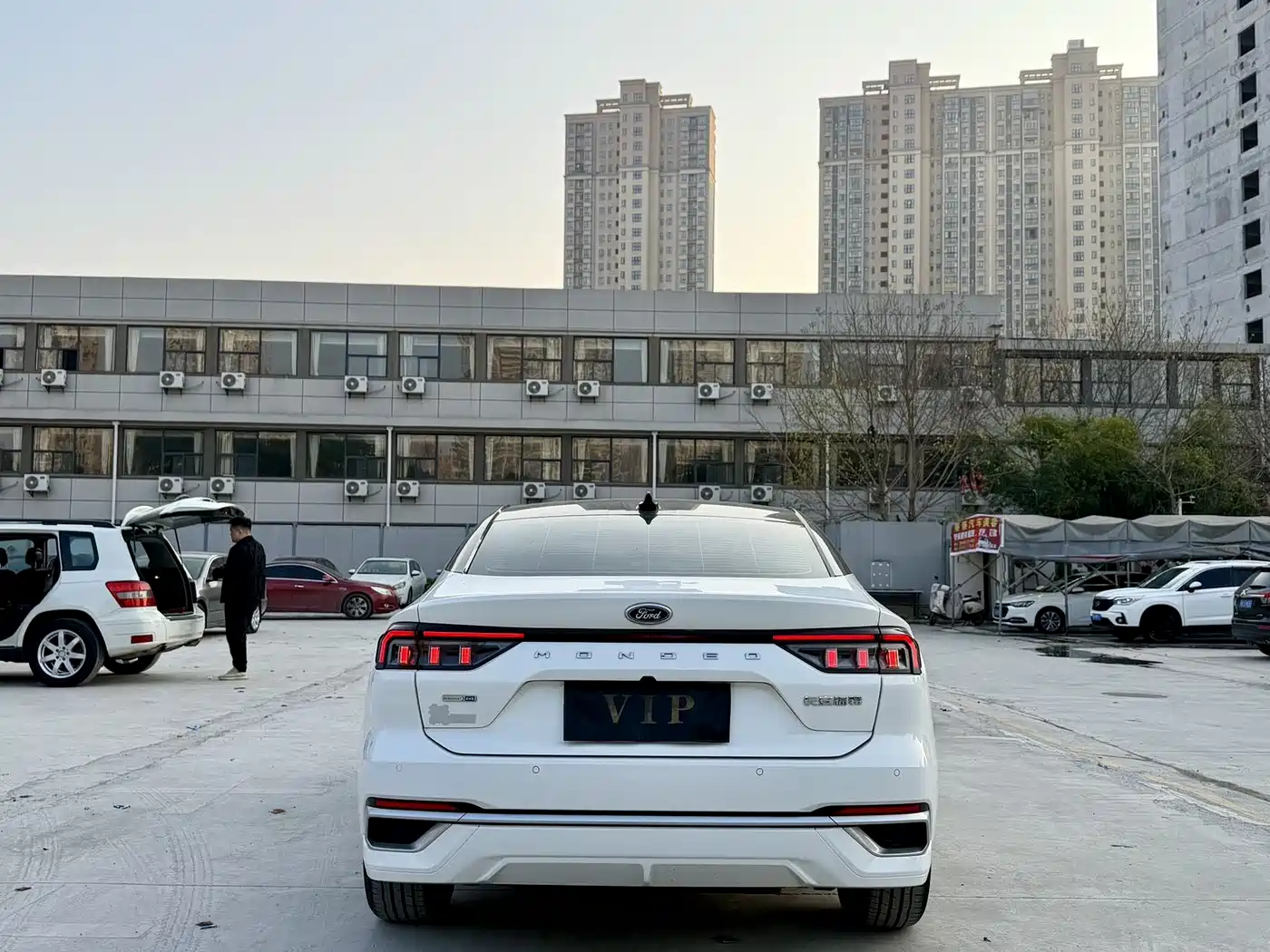 FORD MONDEO