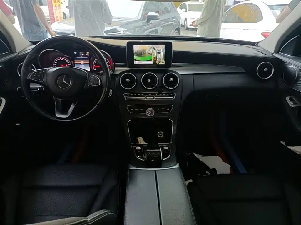 Mercedes-Benz C-Class 2015 Facelift C 200 L Sport фото 10