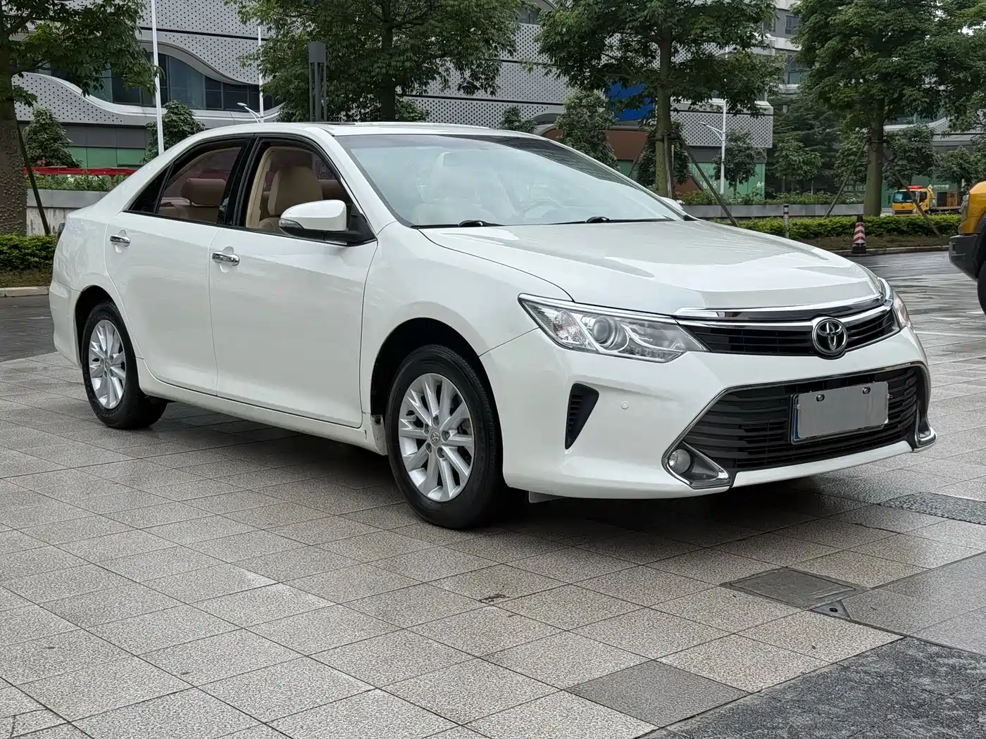 Toyota Camry 2015 2.0G Leading Edition фото 3
