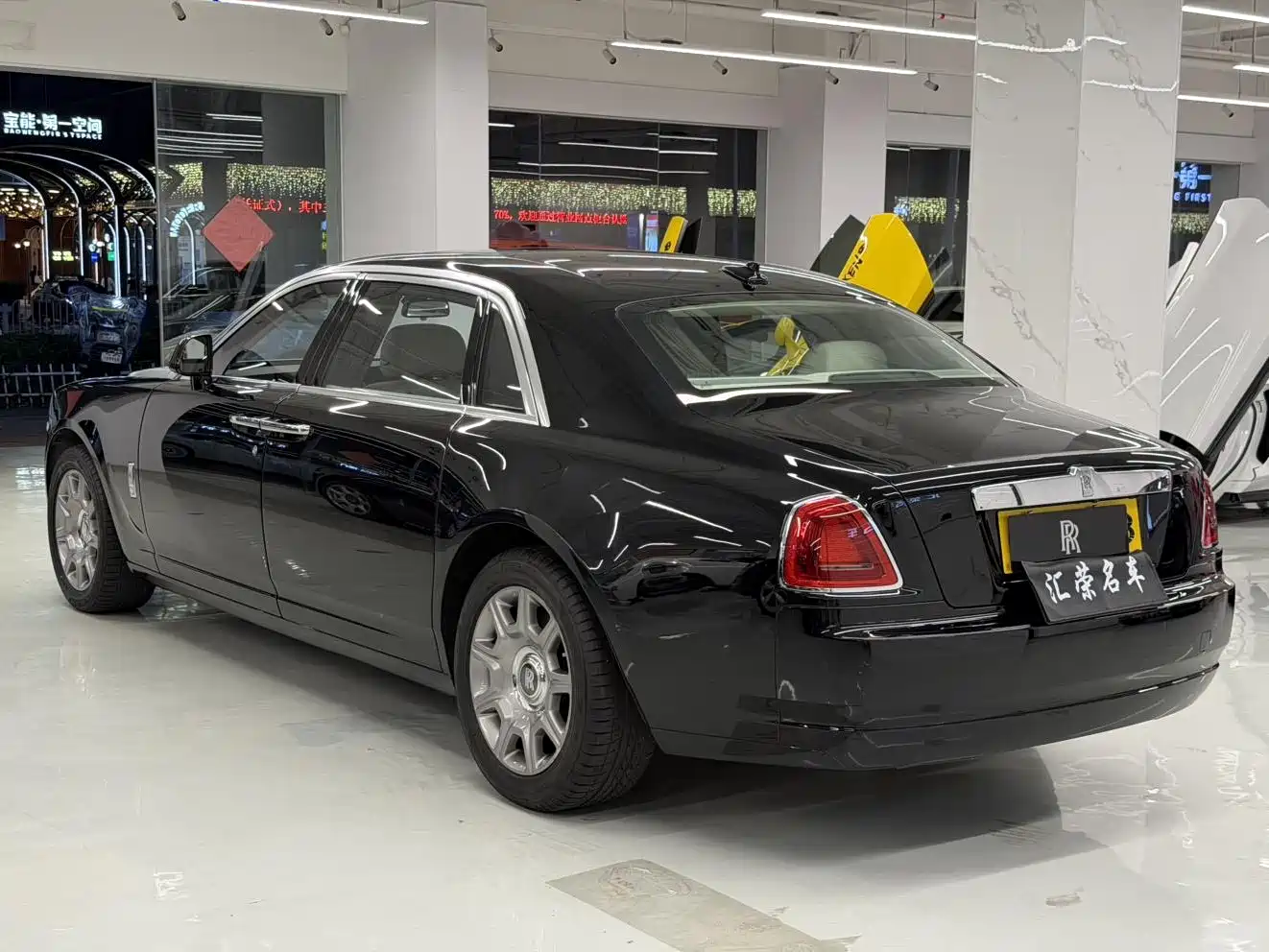 Фото 19 - Rolls-Royce Ghost