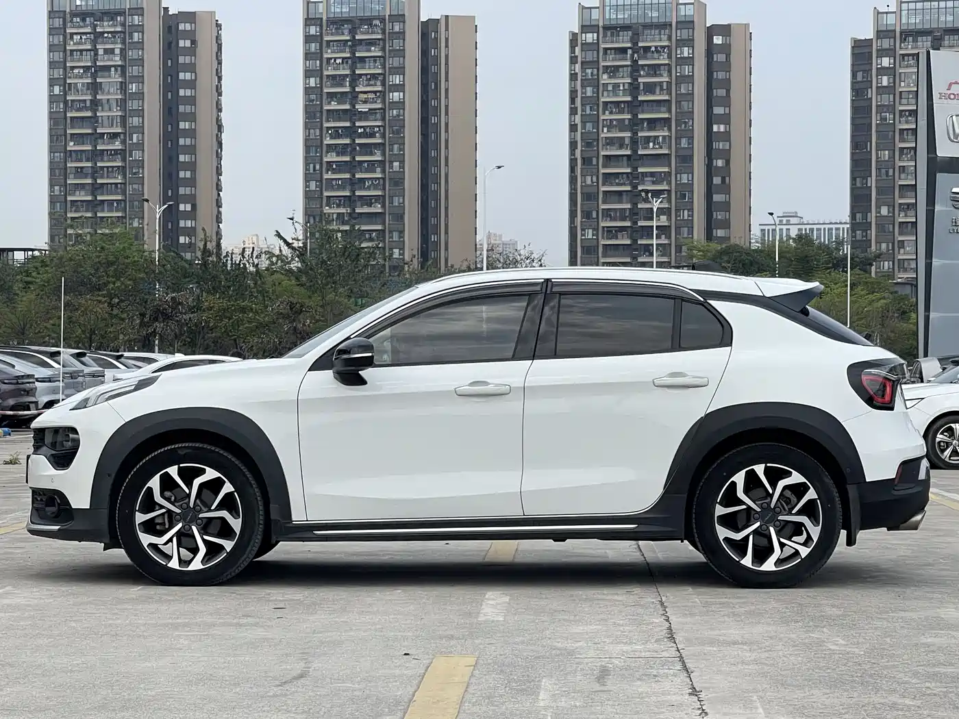 Lynk & Co 02 2019 1.5T DCT FWD Jin Pro Version China VI фото 7