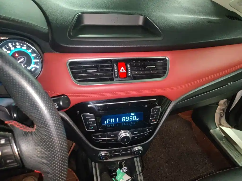 Фото 14 - Haval H1