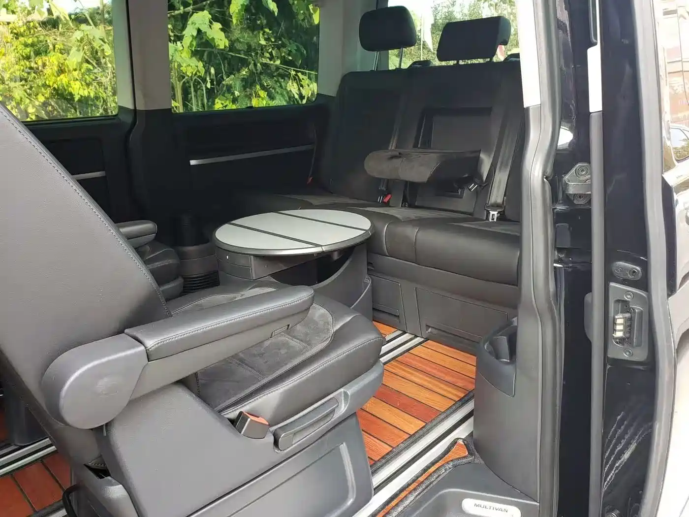 Volkswagen Multivan 2017 2016 2.0TSI 2WD Luxury 7-Seater