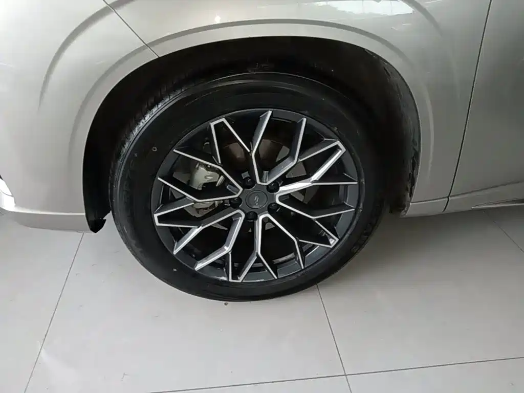 Photo 23 - Changan Oshan Z6