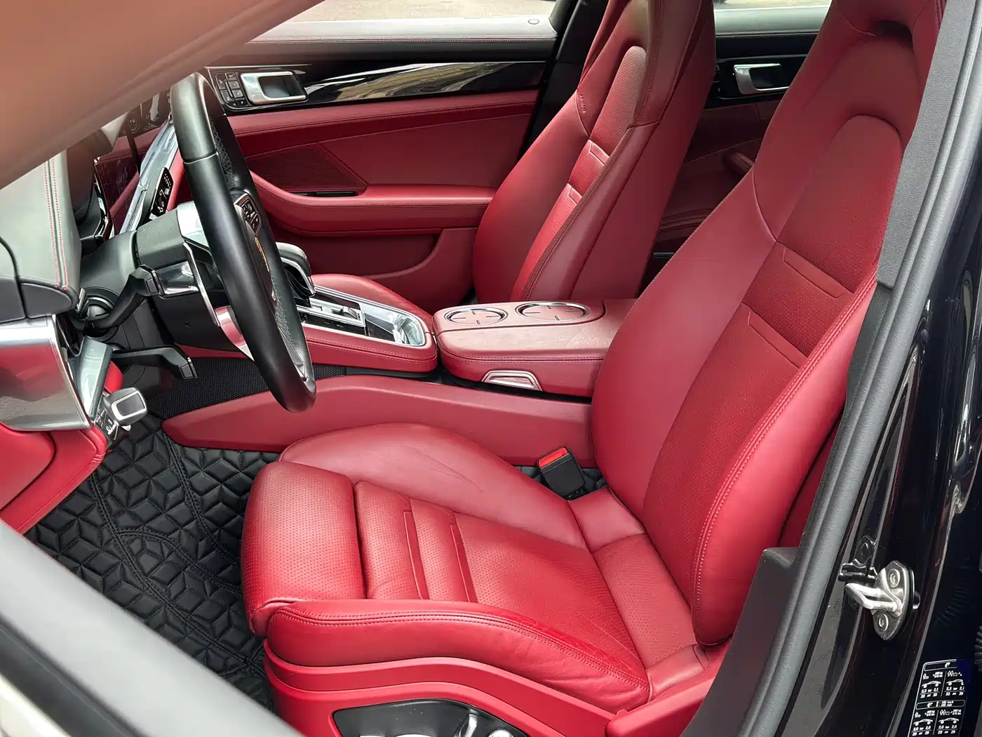 Porsche Panamera 2017 Panamera 3.0T фото 15