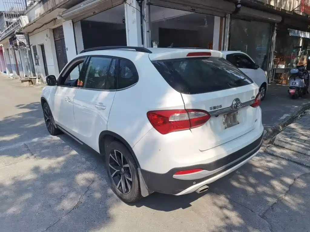 2016 Zhonghua V5