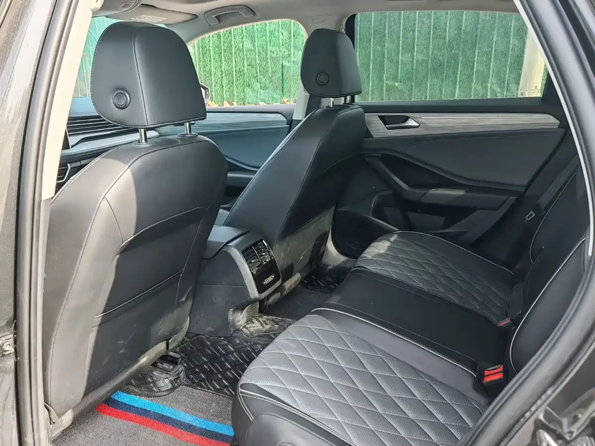 Volkswagen Sagitar 2024 300TSI DSG Flying Edition фото 5