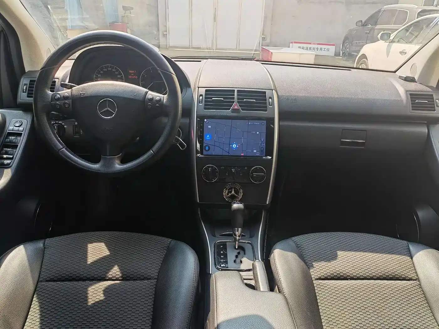 Mercedes-Benz A-Class (Import) 2011 A 180 фото 6