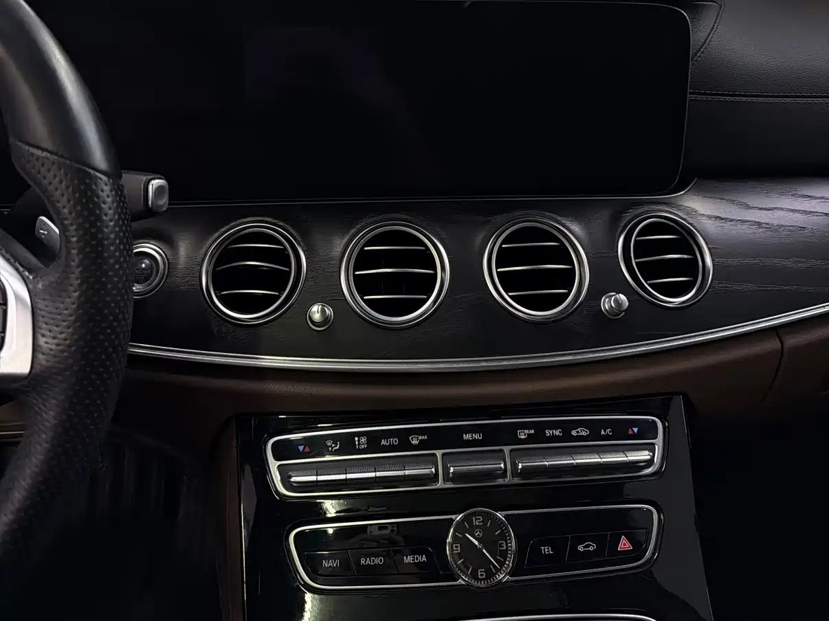Mercedes-Benz E-Class 2017 E 200 L 4MATIC фото 7