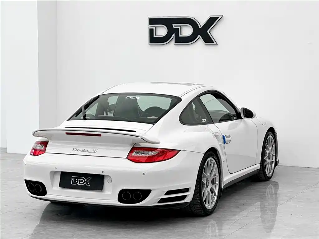 Porsche 911 2010 Turbo S 3.8T фото 5