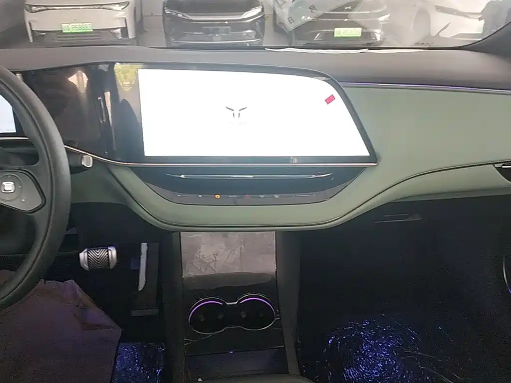 Hongqi EH7 2026 2025 690 Smart Selection Edition