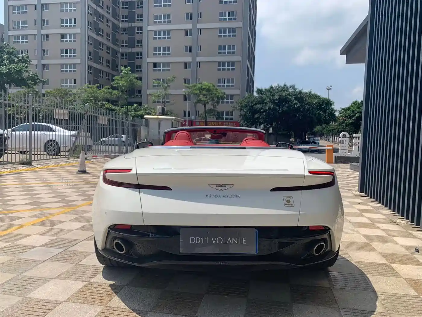 2023 Aston Martin DB11