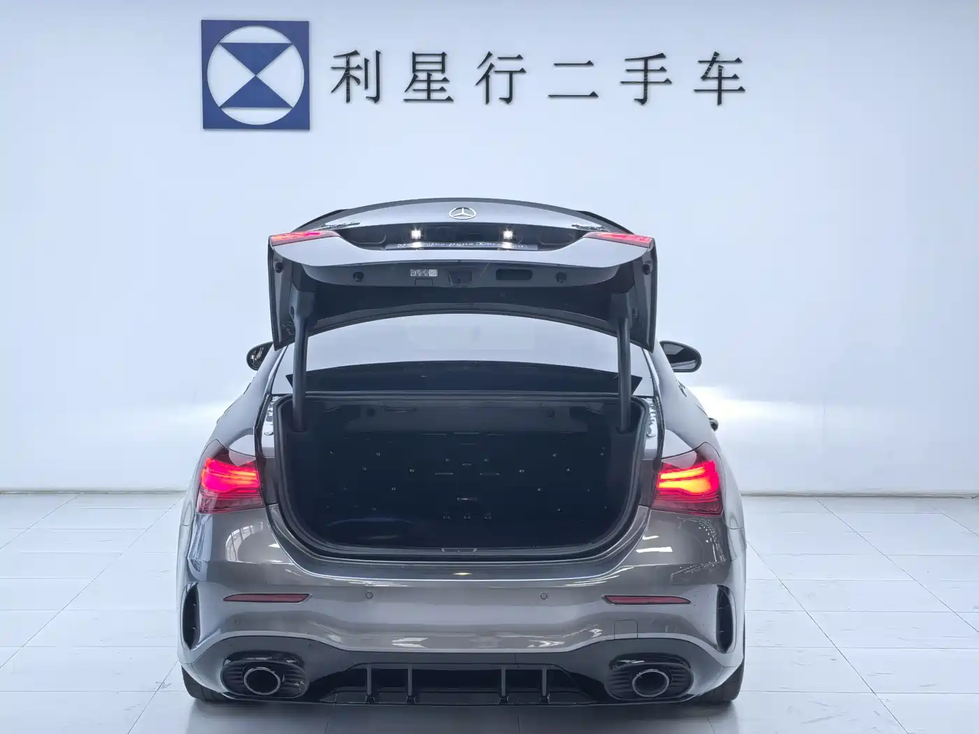Mercedes-Benz A-Class AMG 2024 AMG A 35 L 4MATIC фото 7
