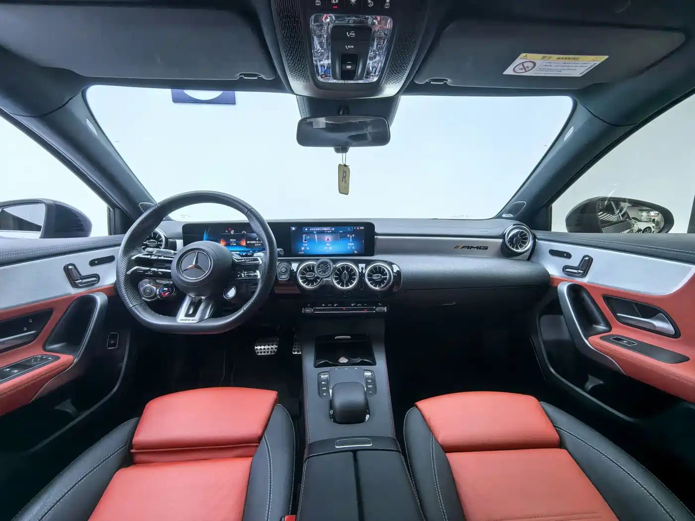 Mercedes-Benz A-Class AMG 2024 AMG A 35 L 4MATIC фото 11