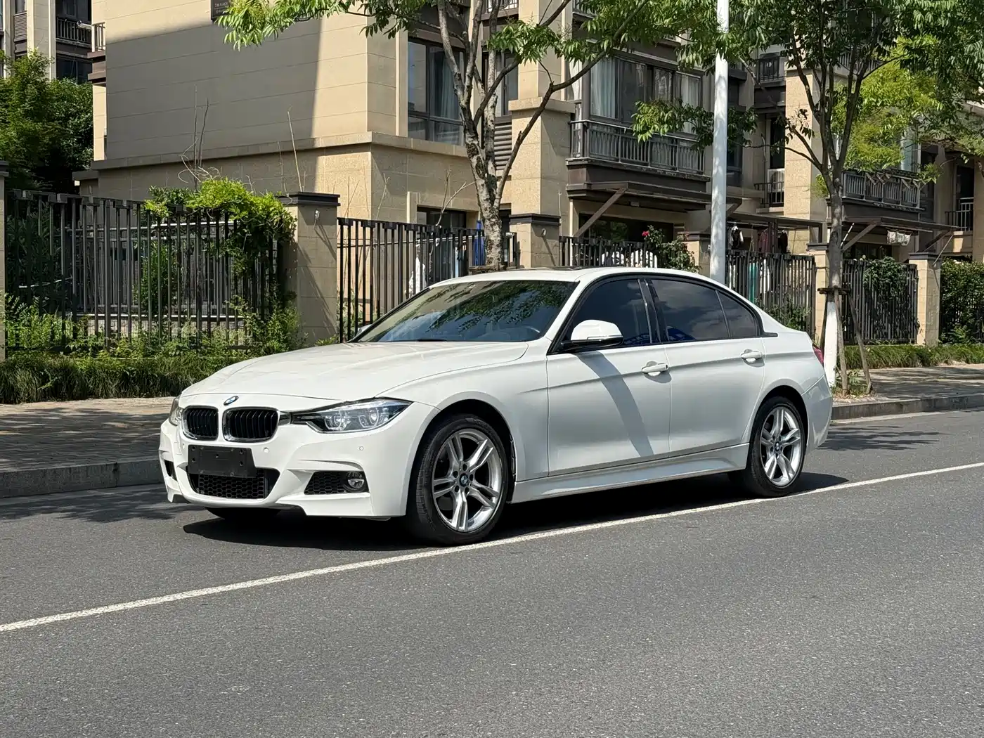 BMW 3 Series 2018 320Li Leading M Sport Package