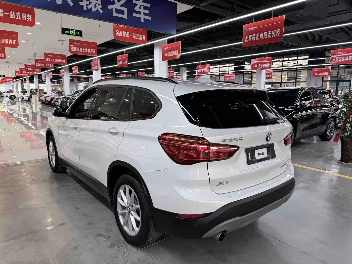 BMW X1 2019 sDrive18Li Fashion Model фото 18