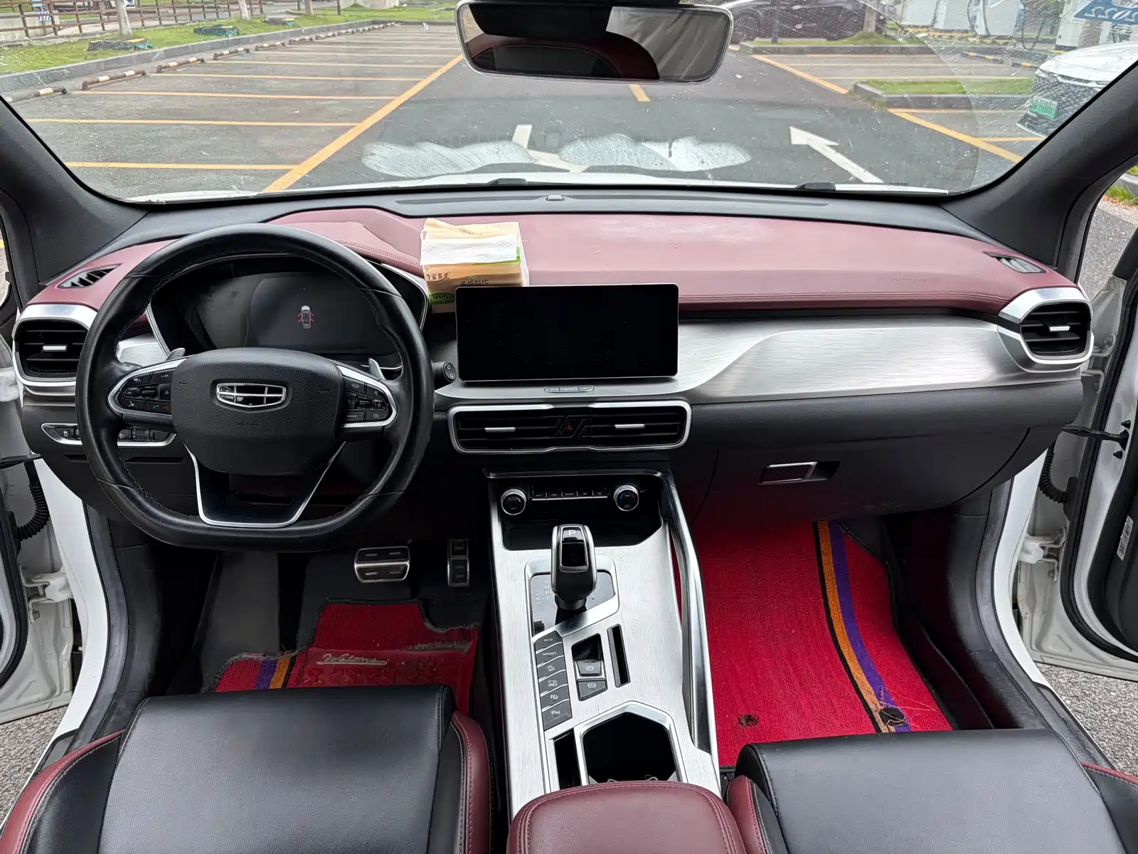 Фото 9 - Geely Coolray