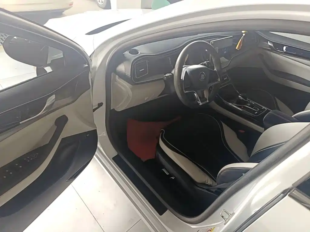 Фото 16 - BYD Qin PLUS