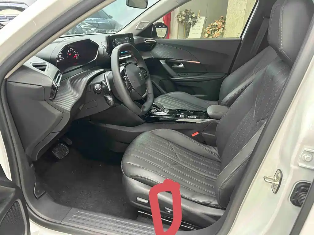 Peugeot 2008 2025 2022 230THP THE ONE
