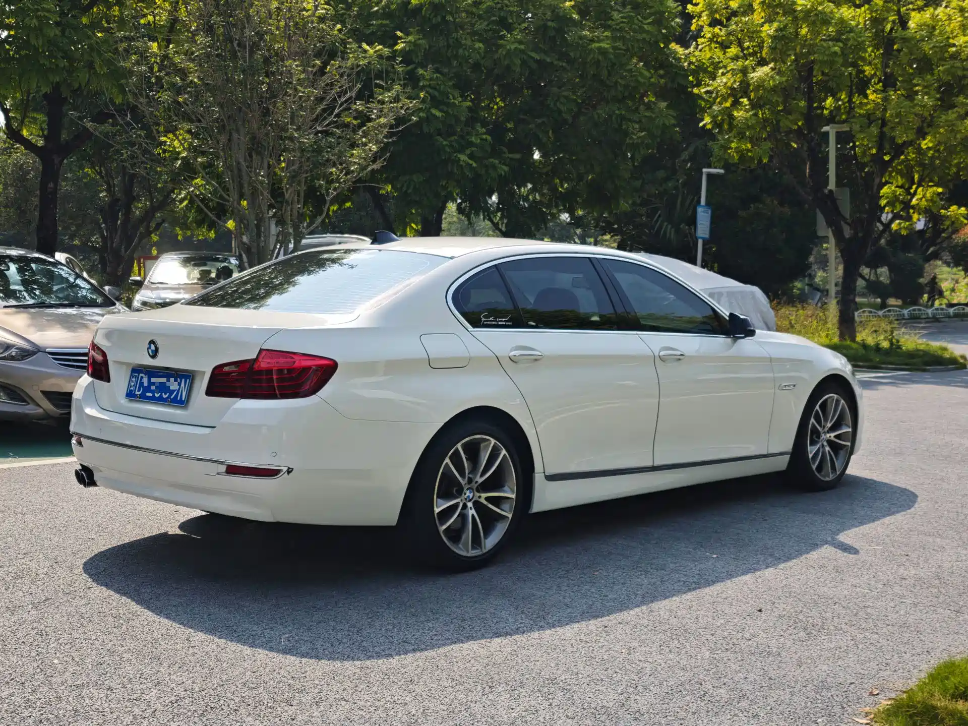 صورة 4 - BMW 5 Series