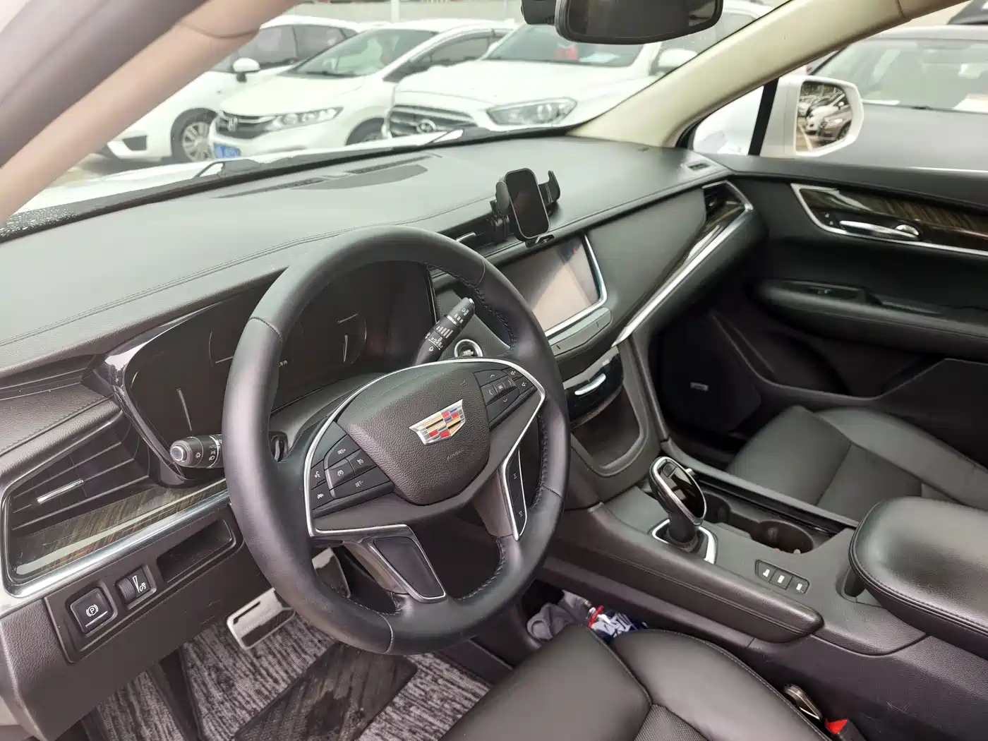 Фото 5 - Cadillac XT5