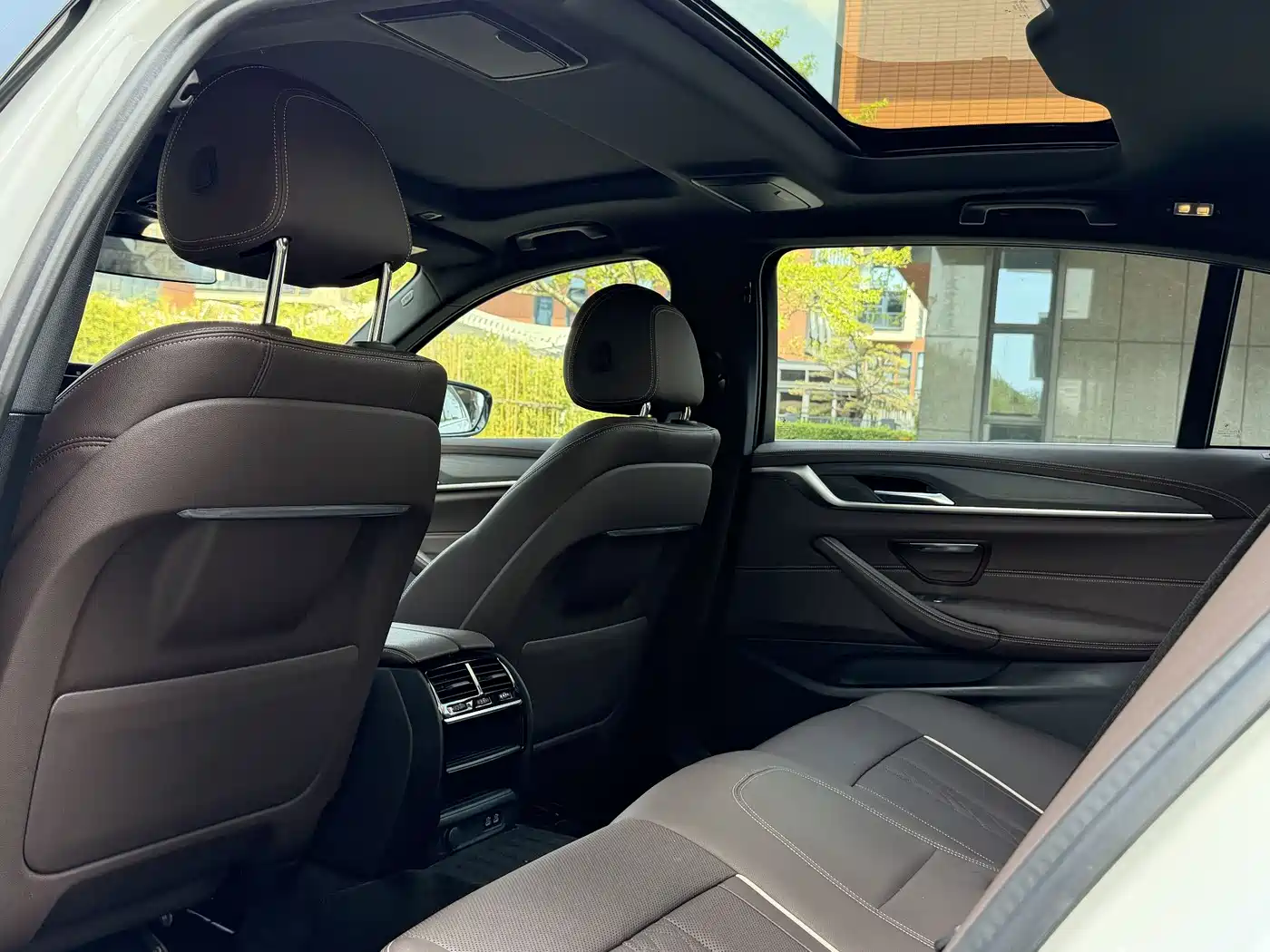 BMW 5 Series 2021 530Li Leading M Sport Package фото 13