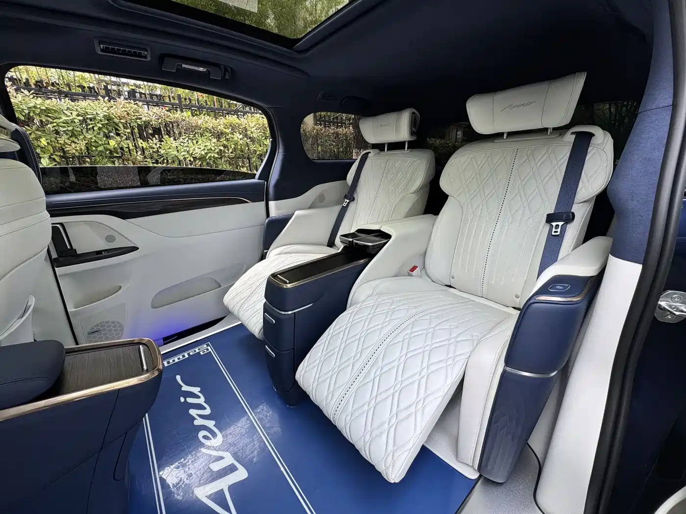 Buick GL8 2020 Avenir Four-Seat Prestige Edition фото 9
