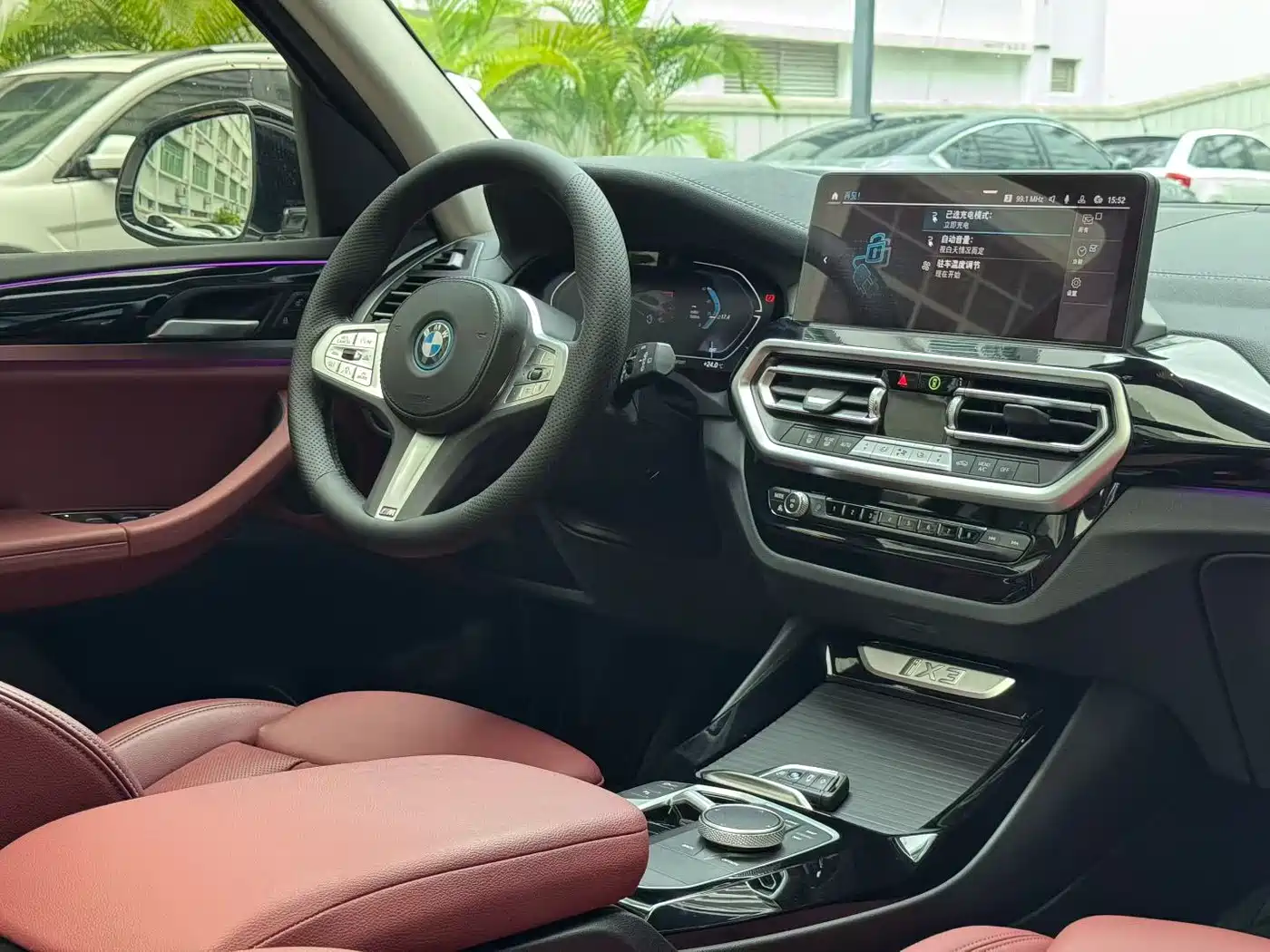 BMW iX3 2023 Leading Type фото 7