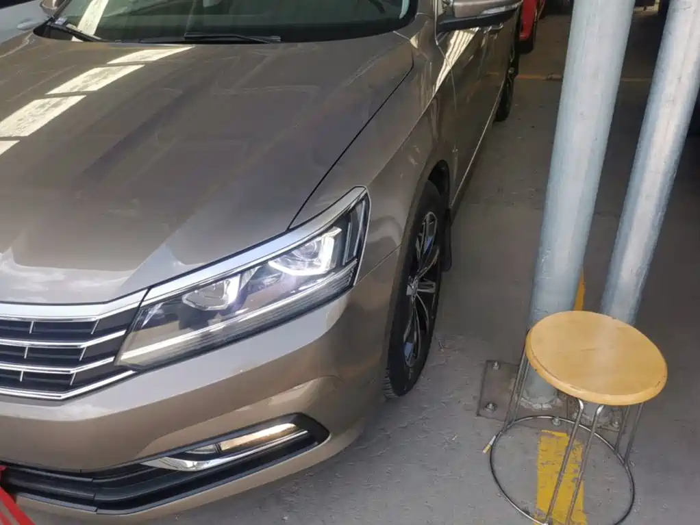 Фото 24 - Volkswagen Passat