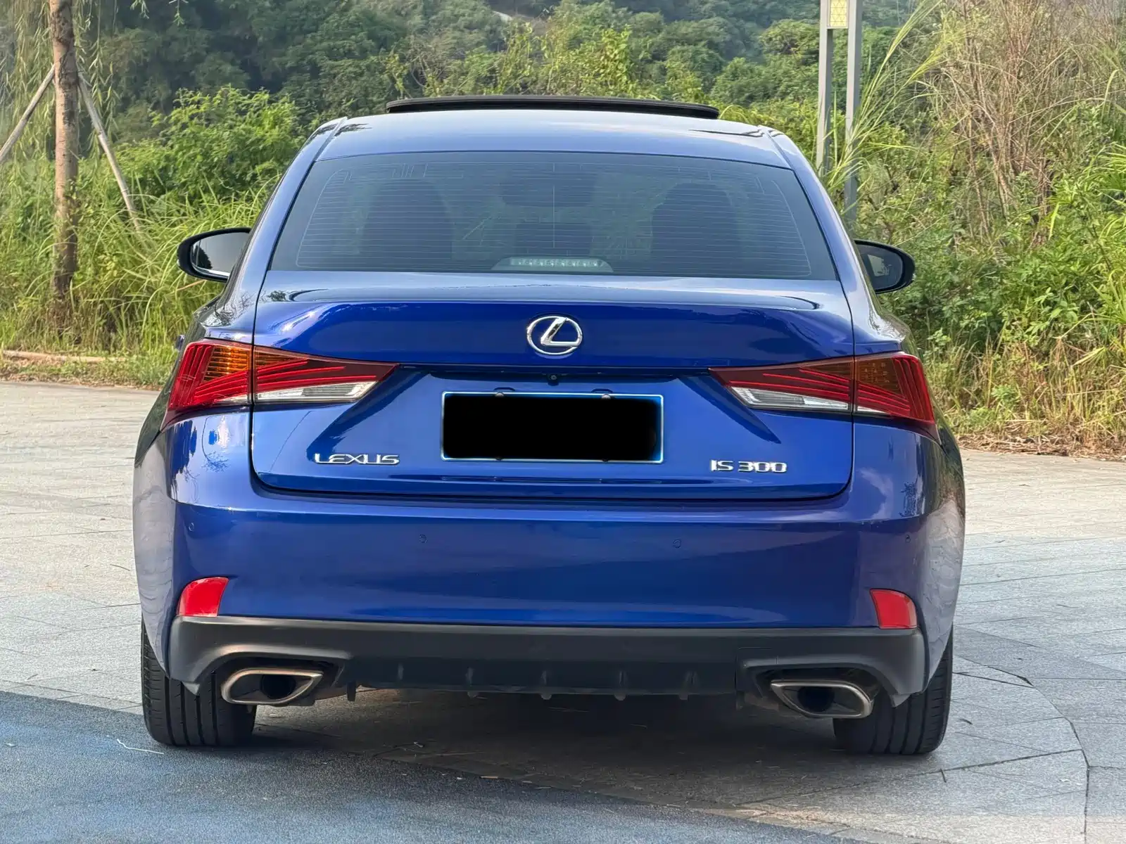 Фото 13 - Lexus IS