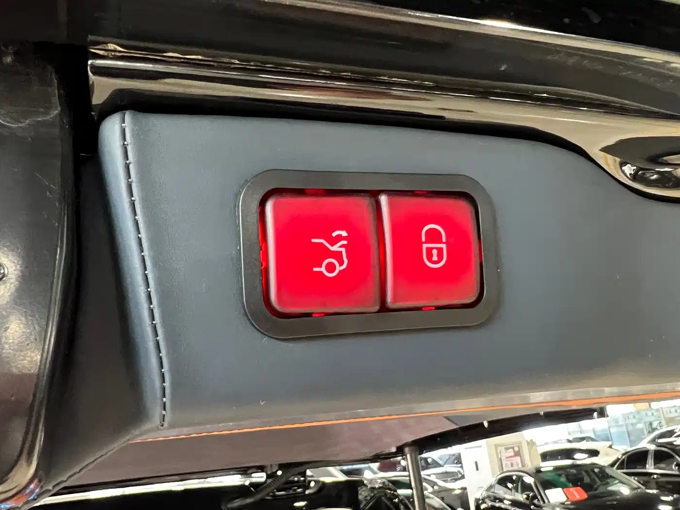 Mercedes-Benz Vito 2023 2.0T Elite 7-Seater фото 27