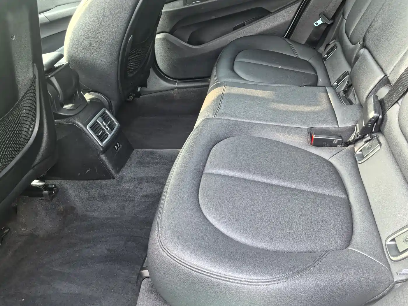 BMW X1 2019 sDrive20Li Leading Model фото 9